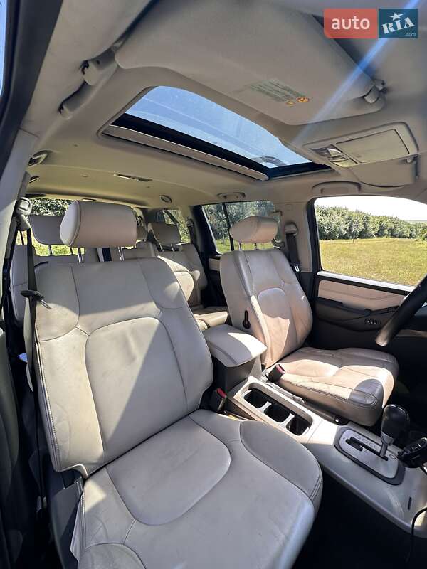Внедорожник / Кроссовер Nissan Pathfinder 2009 в Борщеве
