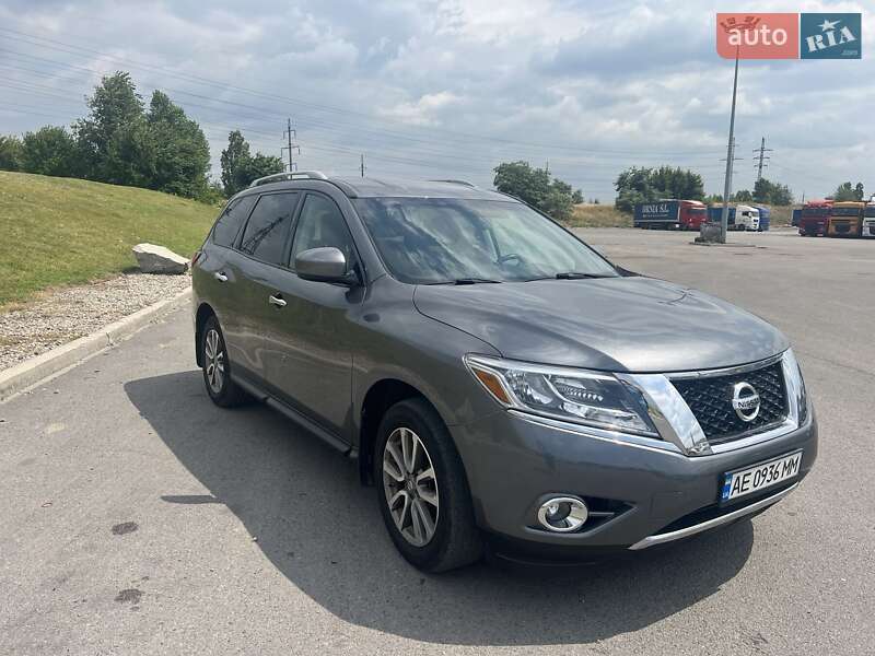 Позашляховик / Кросовер Nissan Pathfinder 2015 в Дніпрі фото 2 Позашляховик / Кросовер Nissan Pathfinder 2015 в Дніпрі