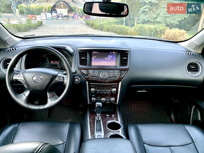 Позашляховик / Кросовер Nissan Pathfinder 2014 в Житомирі