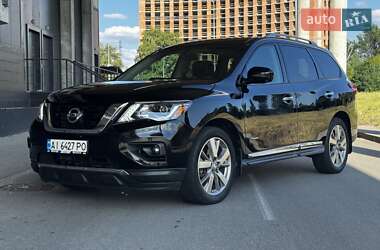 Внедорожник / Кроссовер Nissan Pathfinder 2013 в 