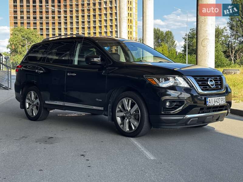 Внедорожник / Кроссовер Nissan Pathfinder 2013 в Киеве