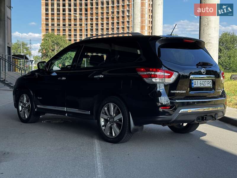 Внедорожник / Кроссовер Nissan Pathfinder 2013 в Киеве