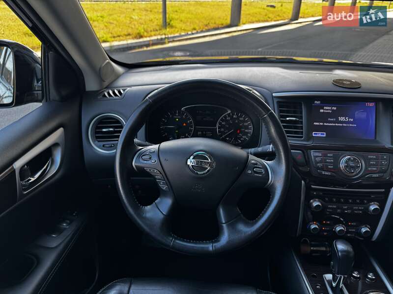 Внедорожник / Кроссовер Nissan Pathfinder 2013 в Киеве