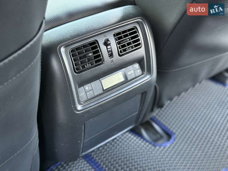 Позашляховик / Кросовер Nissan Pathfinder 2016 в Дніпрі