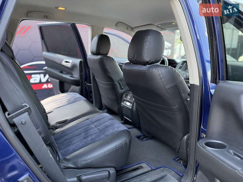 Позашляховик / Кросовер Nissan Pathfinder 2016 в Дніпрі