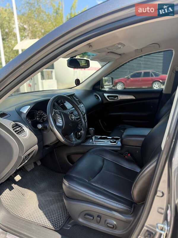 Внедорожник / Кроссовер Nissan Pathfinder 2019 в Днепре