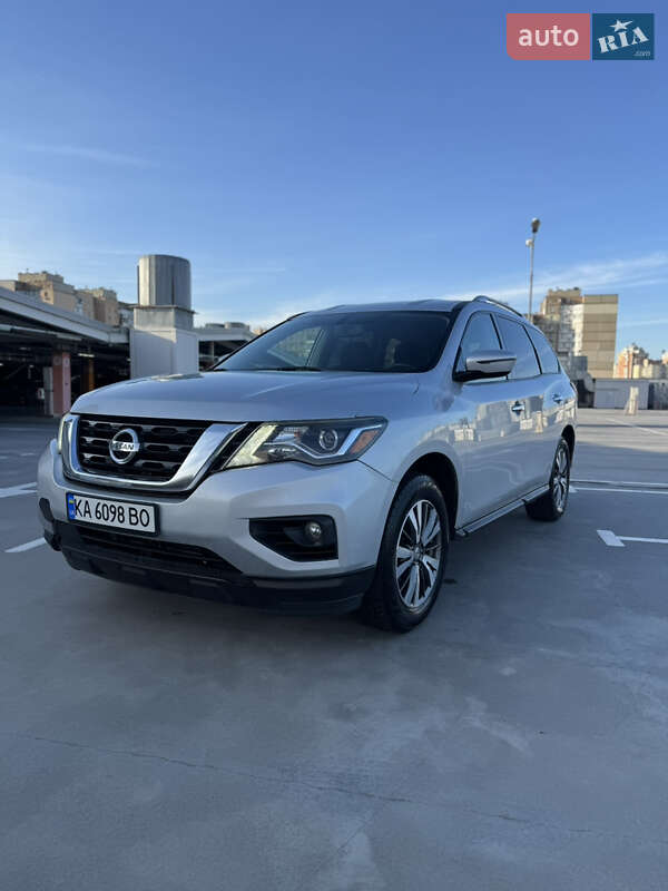 Nissan Pathfinder 2016