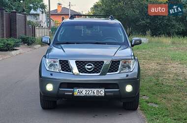 Позашляховик / Кросовер Nissan Pathfinder 2006 в Києві