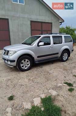 Позашляховик / Кросовер Nissan Pathfinder 2006 в Чернівцях