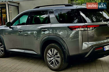 Позашляховик / Кросовер Nissan Pathfinder 2022 в Горішніх Плавнях