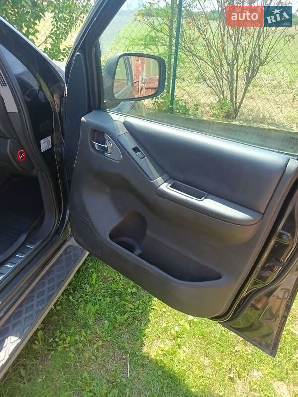 Позашляховик / Кросовер Nissan Pathfinder 2013 в Києві