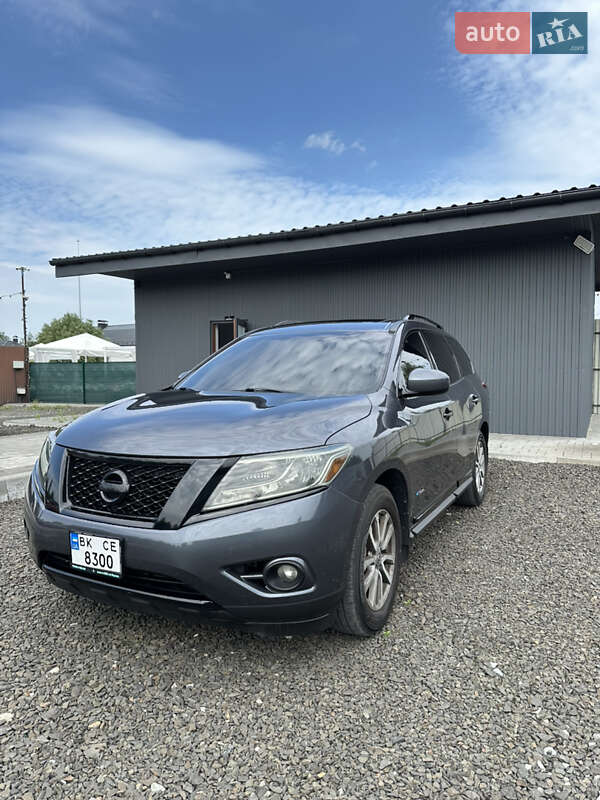 Внедорожник / Кроссовер Nissan Pathfinder 2013 в Вараше фото 2 Внедорожник / Кроссовер Nissan Pathfinder 2013 в Вараше