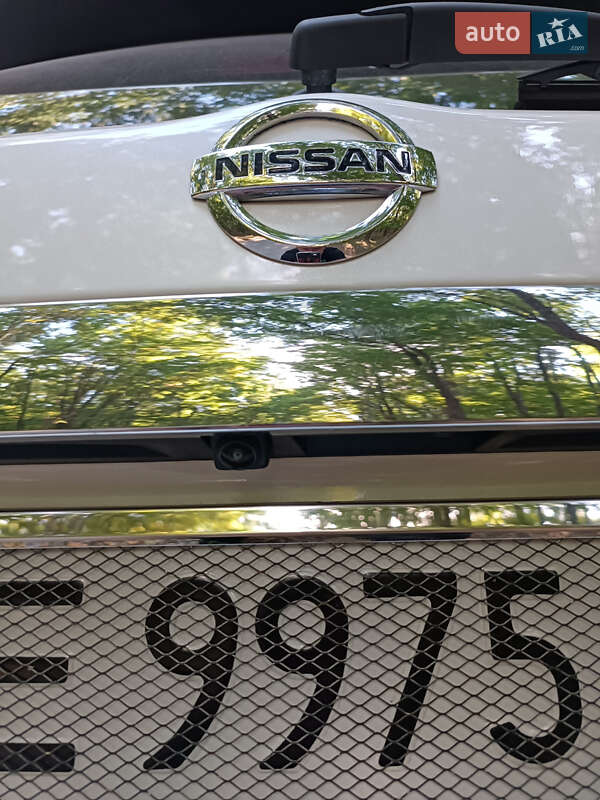 Внедорожник / Кроссовер Nissan Pathfinder 2016 в Каменском