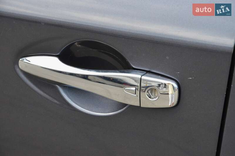 Позашляховик / Кросовер Nissan Pathfinder 2014 в Києві