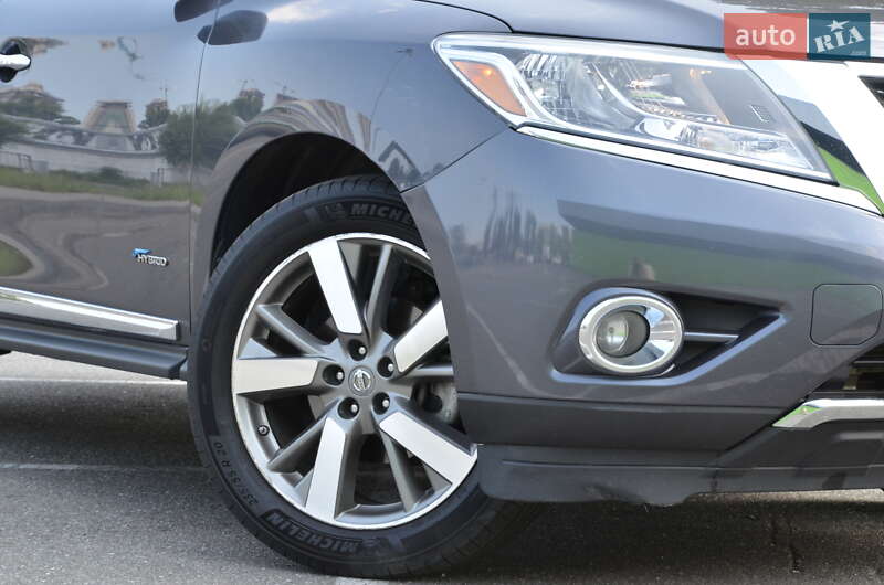 Позашляховик / Кросовер Nissan Pathfinder 2014 в Києві
