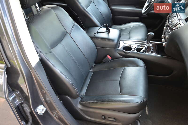 Позашляховик / Кросовер Nissan Pathfinder 2014 в Києві