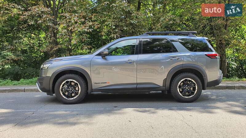 Внедорожник / Кроссовер Nissan Pathfinder 2023 в Киеве