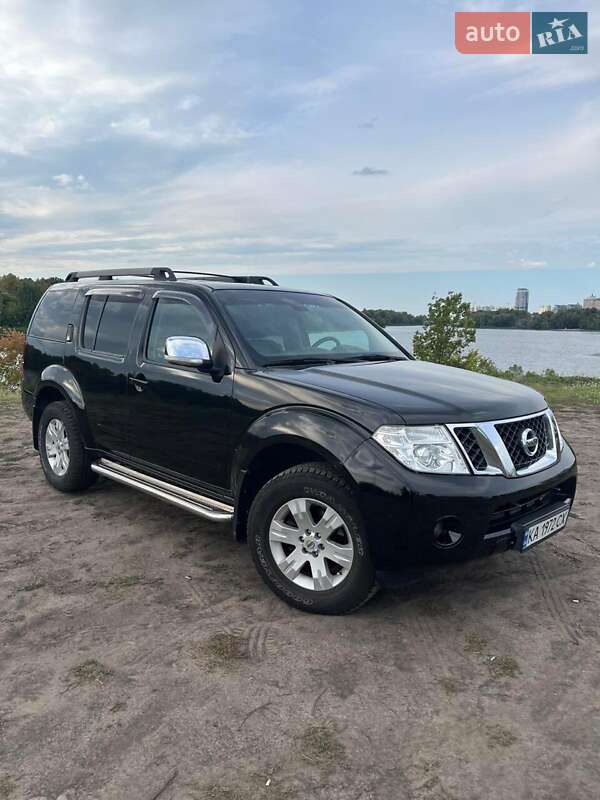 Nissan Pathfinder 2010