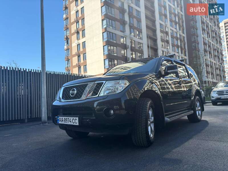 Nissan Pathfinder 2012