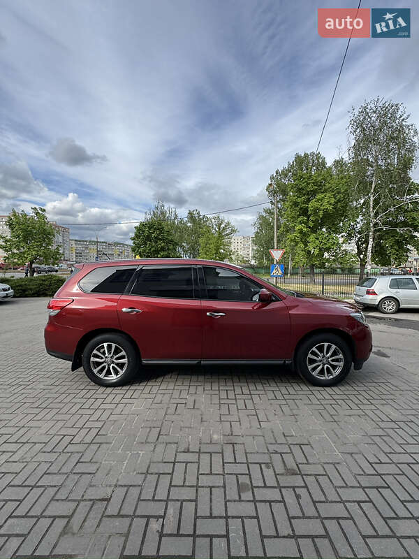 Позашляховик / Кросовер Nissan Pathfinder 2013 в Сумах