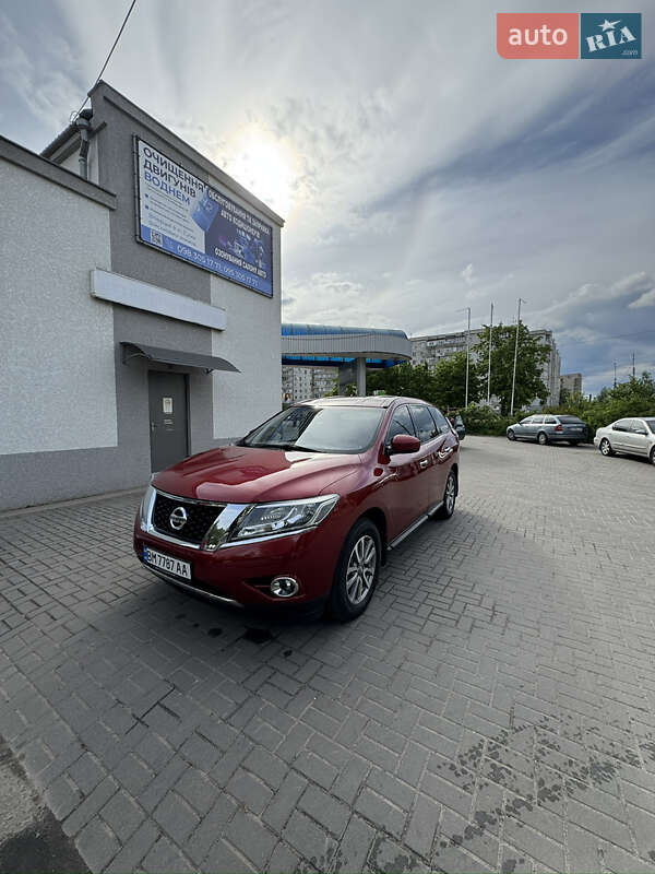 Позашляховик / Кросовер Nissan Pathfinder 2013 в Сумах