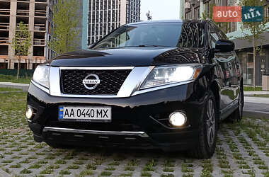 Позашляховик / Кросовер Nissan Pathfinder 2016 в Києві