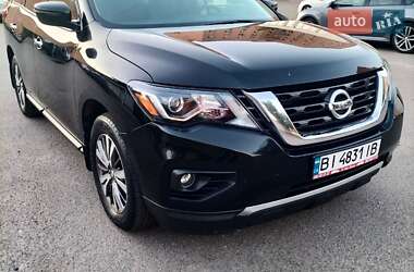 Позашляховик / Кросовер Nissan Pathfinder 2018 в Полтаві