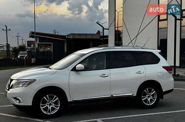 Внедорожник / Кроссовер Nissan Pathfinder 2015 в 