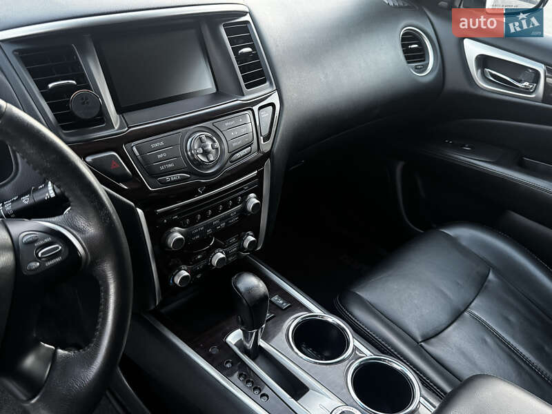 Внедорожник / Кроссовер Nissan Pathfinder 2015 в Луцке