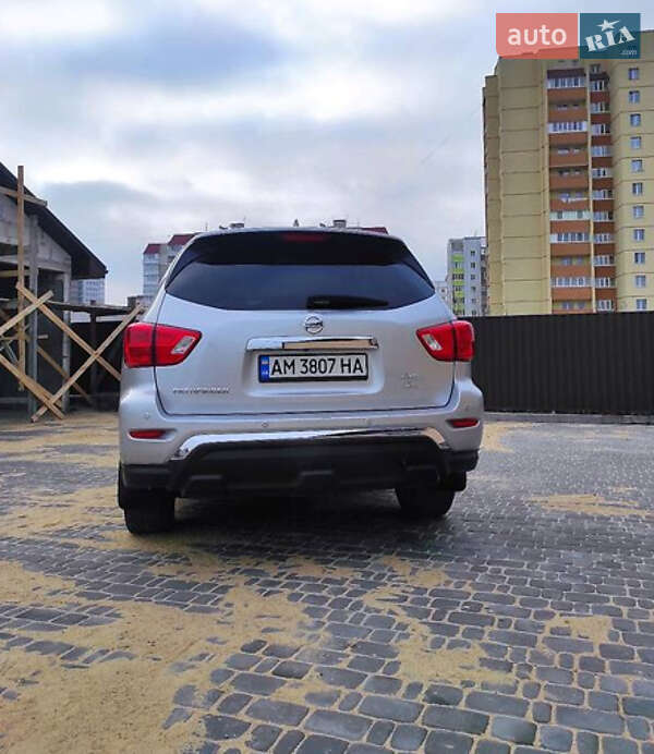 Позашляховик / Кросовер Nissan Pathfinder 2019 в Львові фото 3 Позашляховик / Кросовер Nissan Pathfinder 2019 в Львові