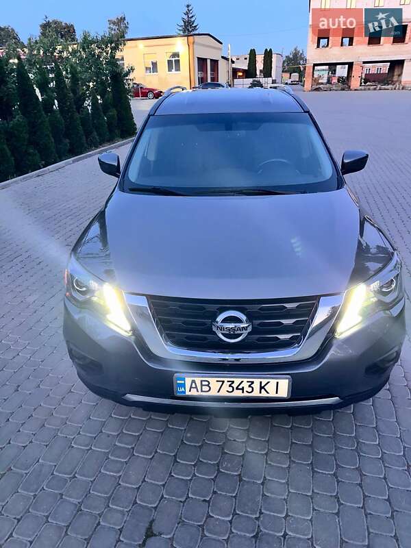 Позашляховик / Кросовер Nissan Pathfinder 2019 в Іллінцях