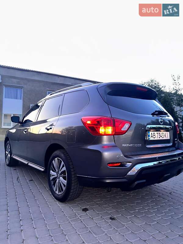 Позашляховик / Кросовер Nissan Pathfinder 2019 в Іллінцях
