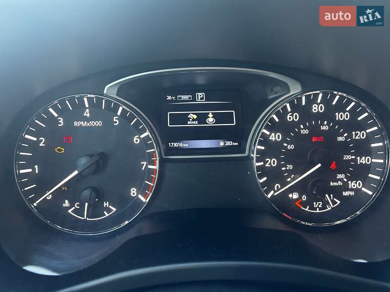 Позашляховик / Кросовер Nissan Pathfinder 2016 в Броварах фото 6 Позашляховик / Кросовер Nissan Pathfinder 2016 в Броварах