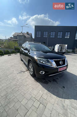 Внедорожник / Кроссовер Nissan Pathfinder 2014 в 