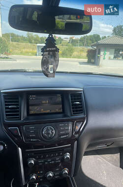 Внедорожник / Кроссовер Nissan Pathfinder 2014 в 