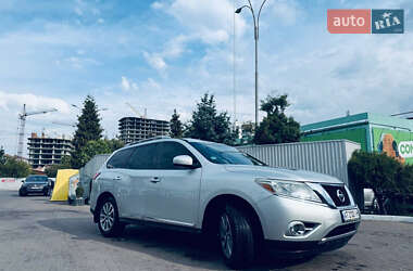 Внедорожник / Кроссовер Nissan Pathfinder 2015 в 