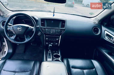 Внедорожник / Кроссовер Nissan Pathfinder 2015 в 