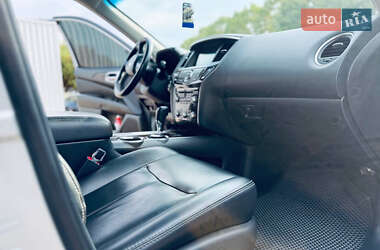 Внедорожник / Кроссовер Nissan Pathfinder 2015 в 