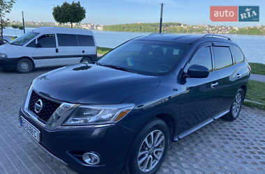 Внедорожник / Кроссовер Nissan Pathfinder 2016 в 