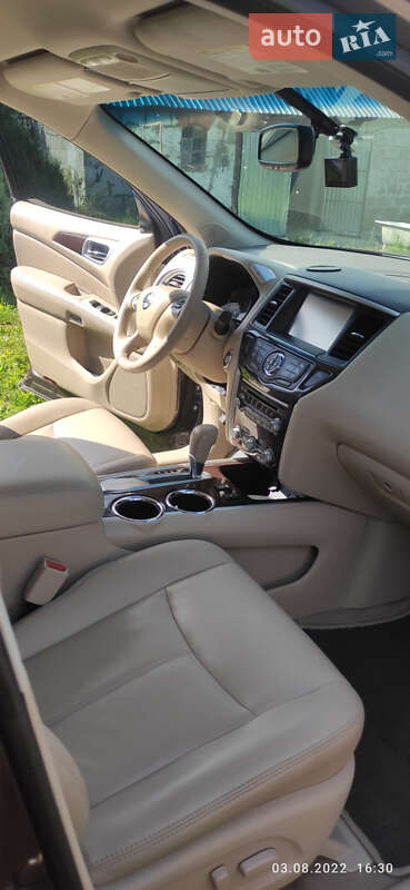 Внедорожник / Кроссовер Nissan Pathfinder 2015 в Шептицькому фото 5 Внедорожник / Кроссовер Nissan Pathfinder 2015 в Шептицькому