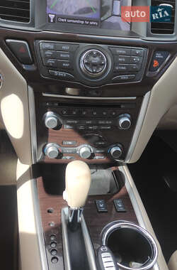 Внедорожник / Кроссовер Nissan Pathfinder 2015 в 