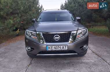 Внедорожник / Кроссовер Nissan Pathfinder 2015 в Днепре