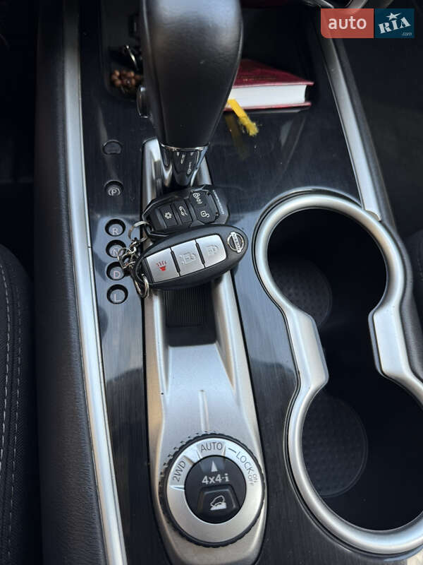 Позашляховик / Кросовер Nissan Pathfinder 2018 в Жовкві