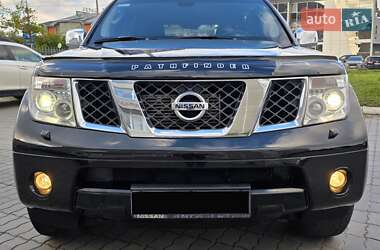 Внедорожник / Кроссовер Nissan Pathfinder 2006 в 