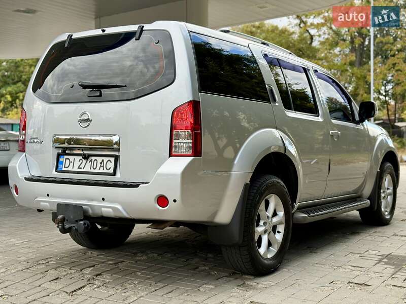 Внедорожник / Кроссовер Nissan Pathfinder 2012 в Днепре