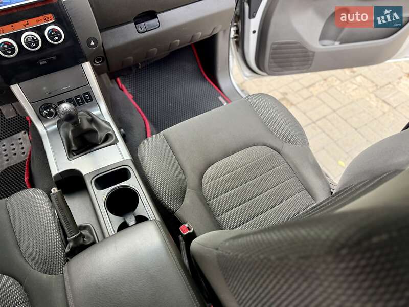 Внедорожник / Кроссовер Nissan Pathfinder 2012 в Днепре