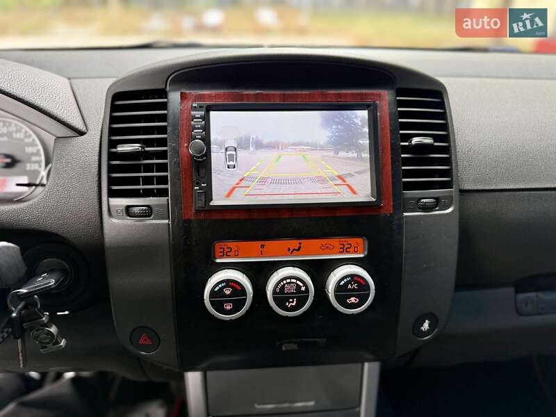 Внедорожник / Кроссовер Nissan Pathfinder 2012 в Днепре