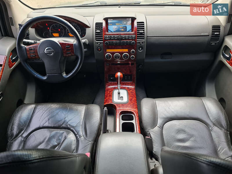 Внедорожник / Кроссовер Nissan Pathfinder 2005 в Киеве