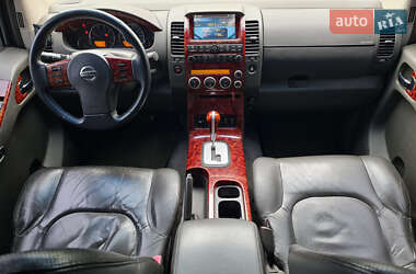 Внедорожник / Кроссовер Nissan Pathfinder 2005 в 