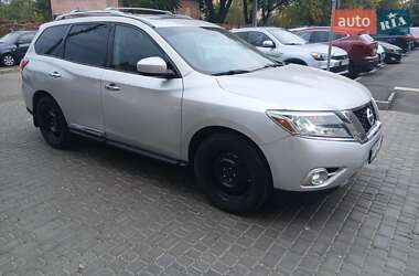Позашляховик / Кросовер Nissan Pathfinder 2015 в 